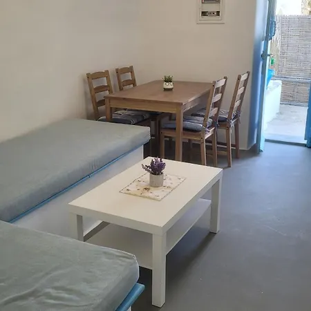 Apartment Kamaraki Grande Aroniadika